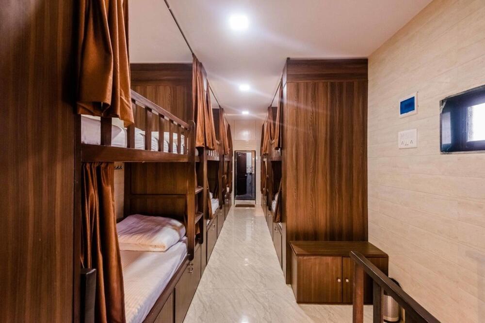 Awesome Dormitory Male Only Mumbai Ngoại thất bức ảnh